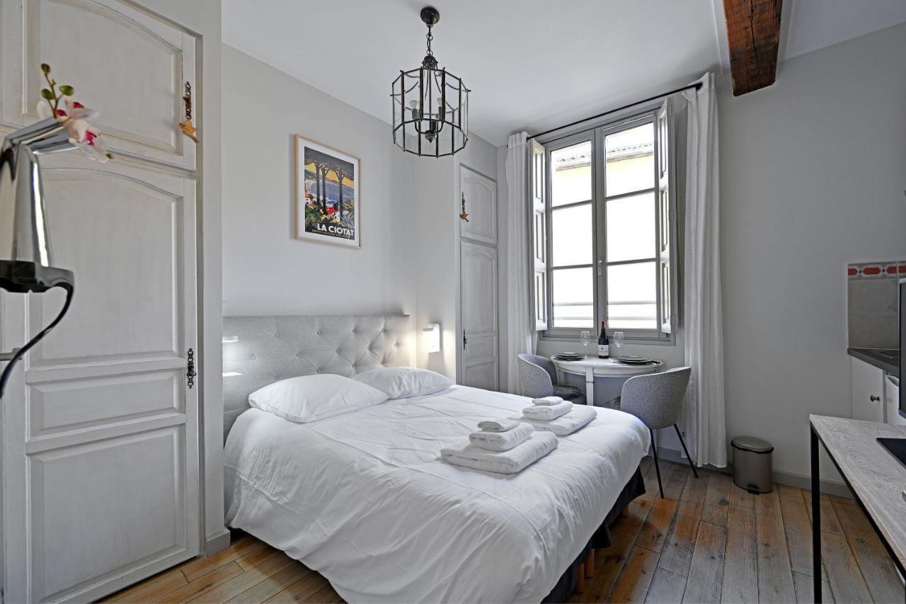 Au Coeur Des Papes, Dans Batisse De Charme Studios & Appartements En Coeur De Ville Авіньйон Екстер'єр фото